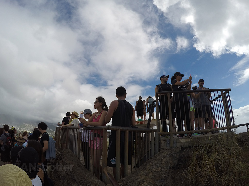 diamond head tourist crowds