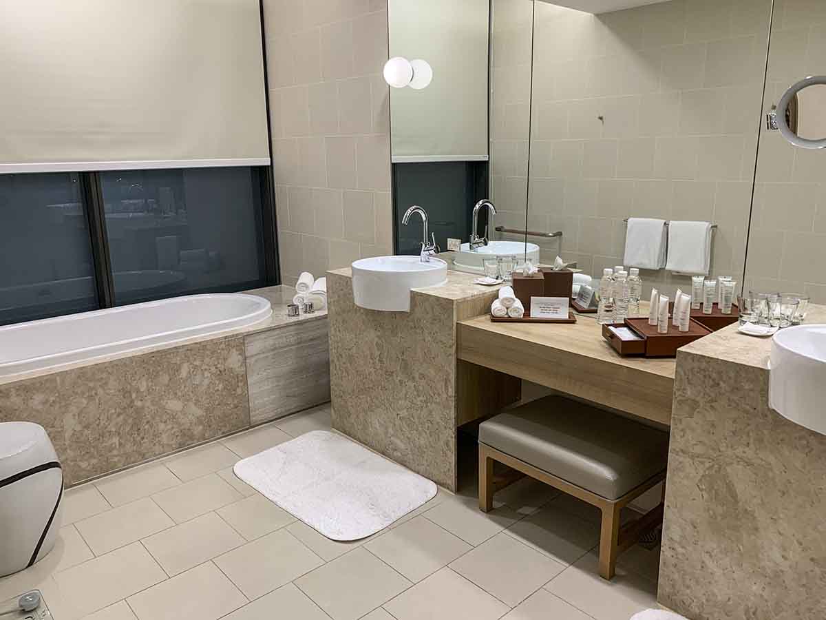 bathroom layout