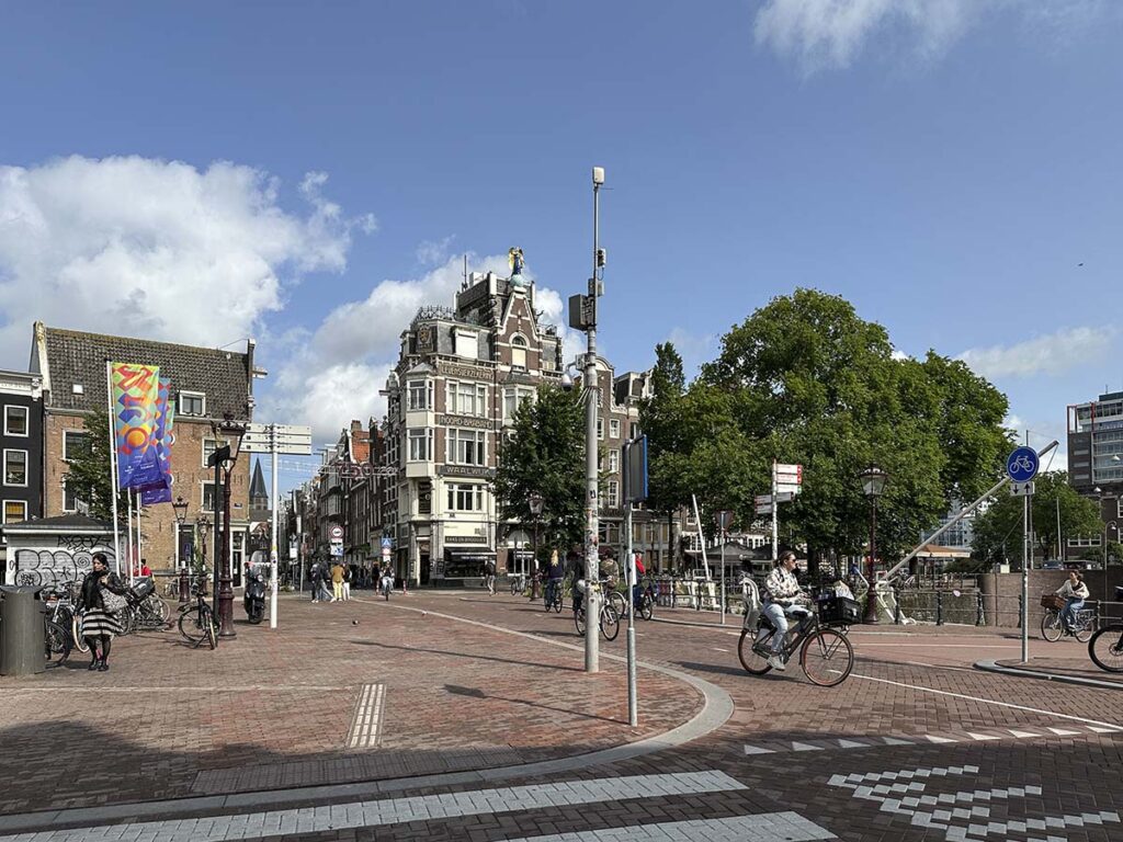Small city square in central Amsterdam